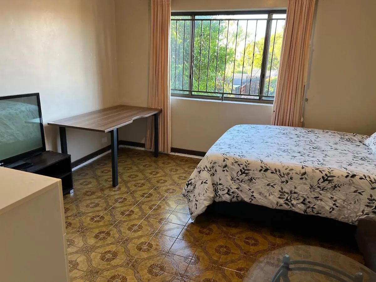 Homestay Aspley Bedroom & Share Bathroom With Other Guests Brisbane Australia